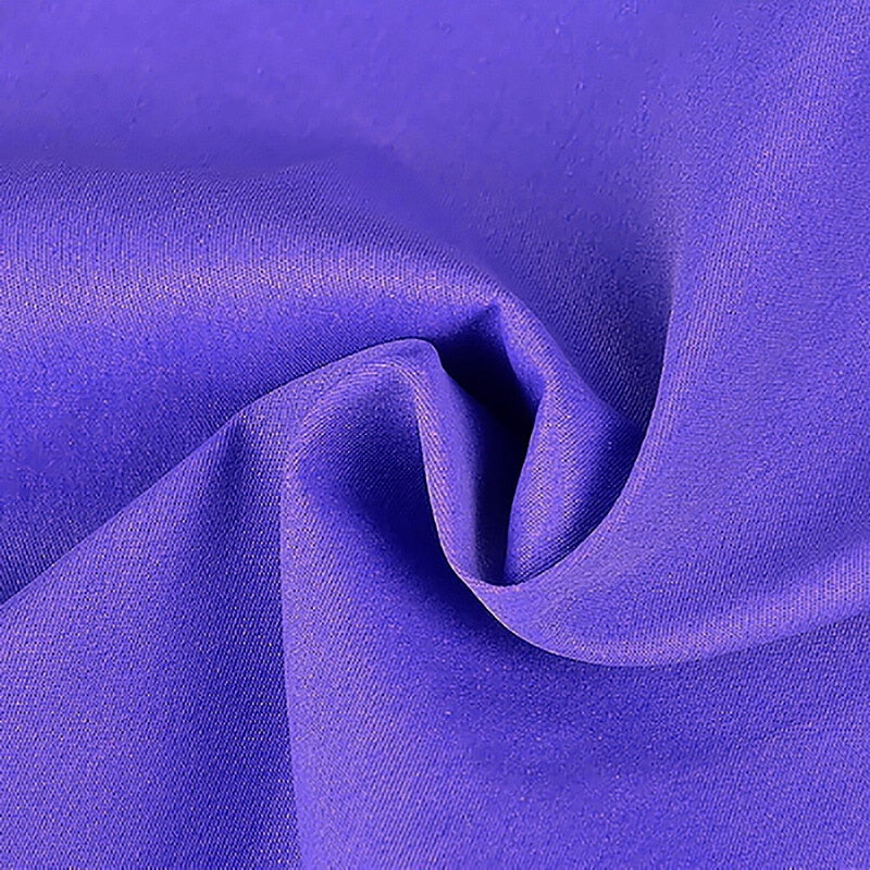Pantalonetas que cambian de color con la temperatura del agua .